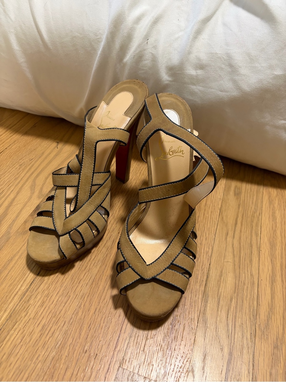 Christian Louboutin Tan Suede Platform Sandals with Red Heels - Picture 3 of 6